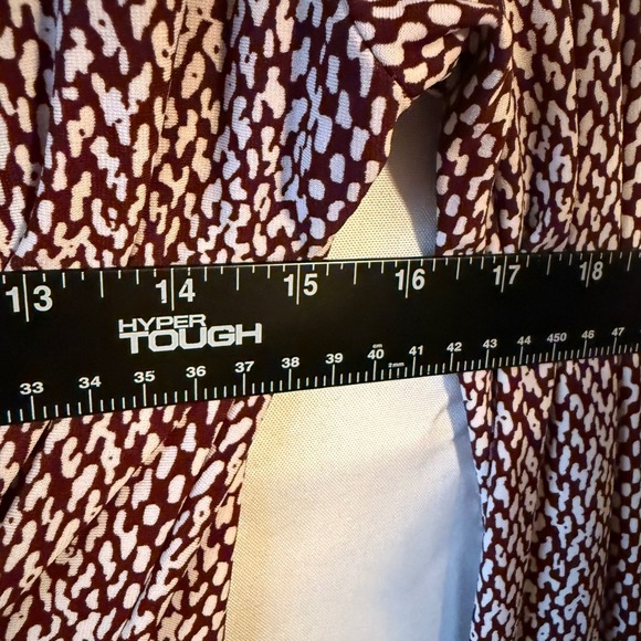 GILLI Women Wrap Dress Burgundy White Print 3/4 Sleeve V Neck Knee Length Size S - Picture 7 of 8